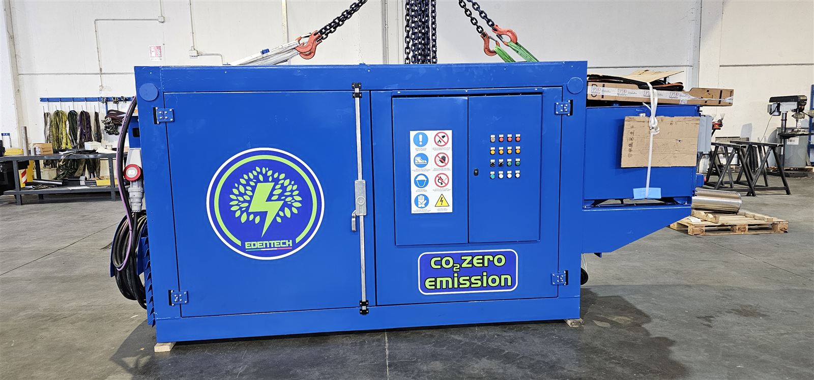 Marine Hoist 70 t — electric repowering of a Paolo De Nicola® machine