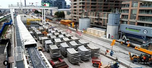 Two gantry cranes 30+10 t — transit shaft, Toronto