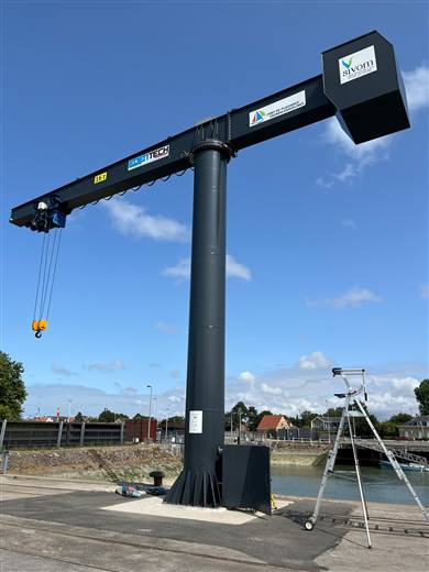 Jib crane 16 t @ 10 m