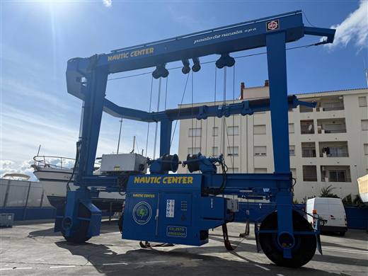 Marine Hoist 70 t — electric repowering of a Paolo De Nicola® machine