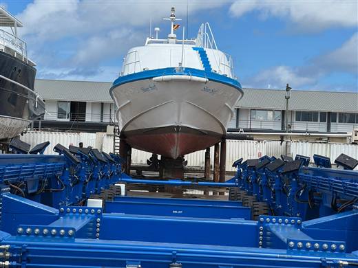 Boat trailer 200 t for boats and catamarans
